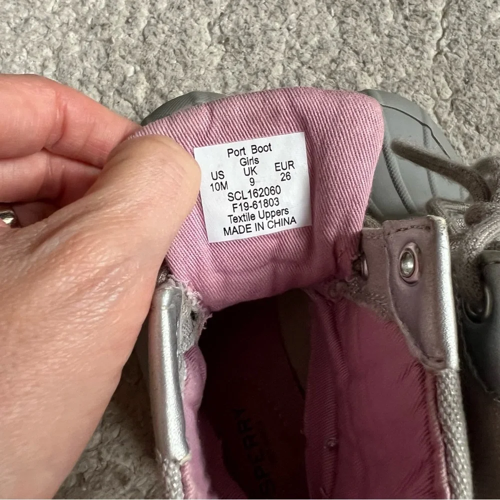 Sperry: Girl's Gray and Pink Port Duck Lace Up Boots Size 10M Style: 162060